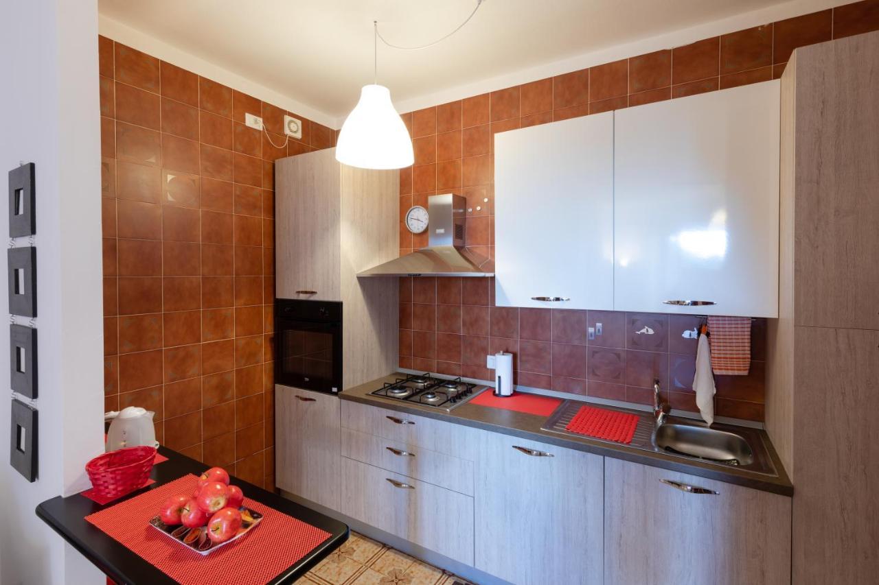 086 - Sunshine Home, 5 Minuti Dalla Spiaggia - Parcheggio Privato Gratis Incluso Оспедалети Екстериор снимка